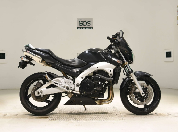 Мотоцикл Suzuki GSR400 с пробегом 72353 km