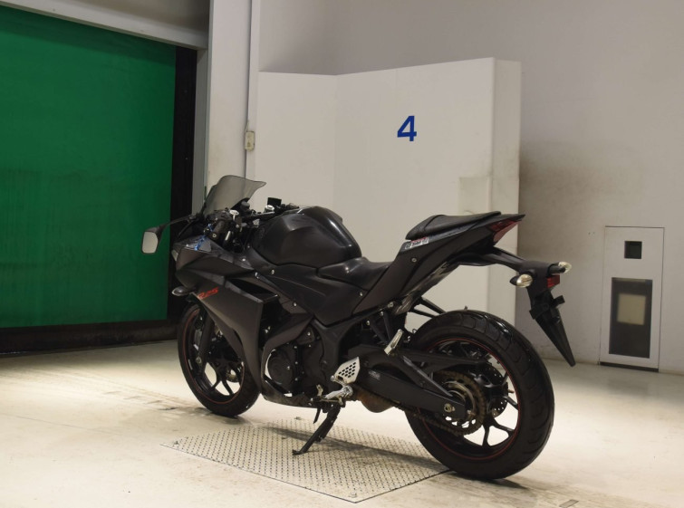 Мотоцикл Yamaha YZF-R25 з пробігом 28308 km