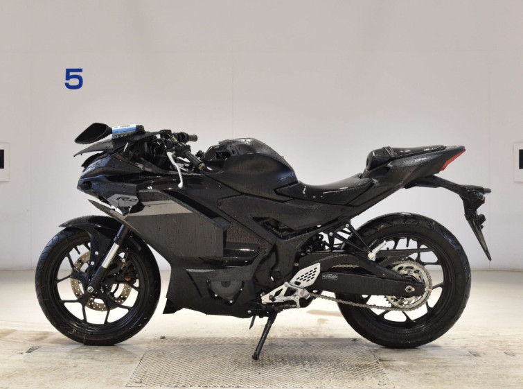 Мотоцикл Yamaha YZF-R25A з пробігом 5649 km