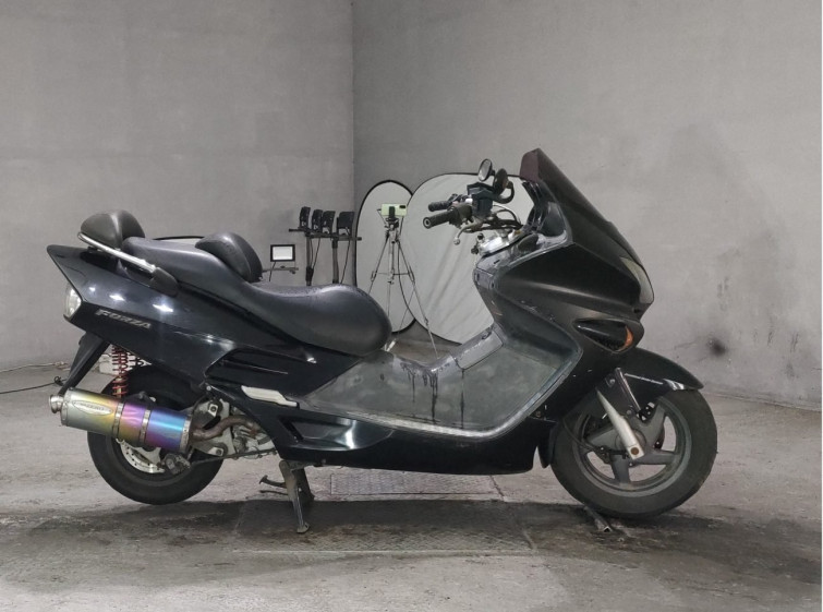 Мотоцикл Honda FORZA з пробігом 79964 km