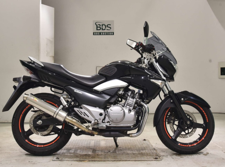 Мотоцикл Suzuki GSR250 з пробігом 16080 km