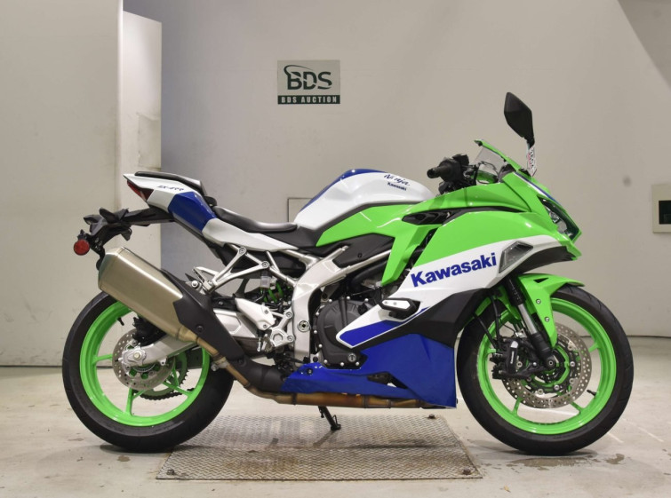 Мотоцикл Kawasaki ZX-4RR з пробігом 7093 km