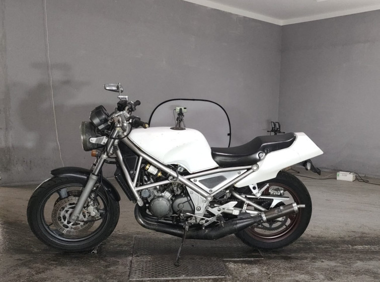 Мотоцикл Yamaha R1-Z с пробегом 16438 km