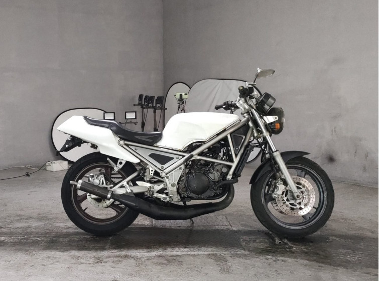 Мотоцикл Yamaha R1-Z с пробегом 16438 km