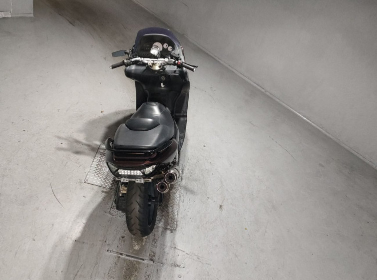 Мотоцикл Yamaha T-MAX500 с пробегом 19670 m