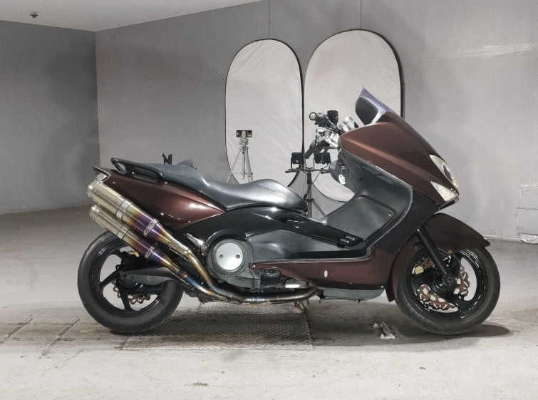 Мотоцикл Yamaha T-MAX500 с пробегом 19670 m