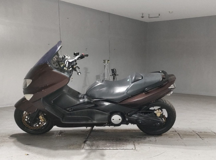 Мотоцикл Yamaha T-MAX500 с пробегом 19670 m