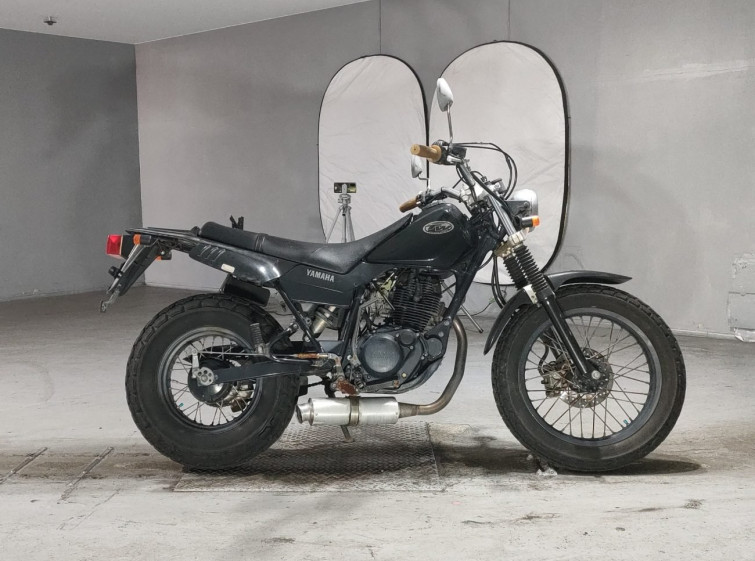 Мотоцикл Yamaha TW200 з пробігом 7932 km