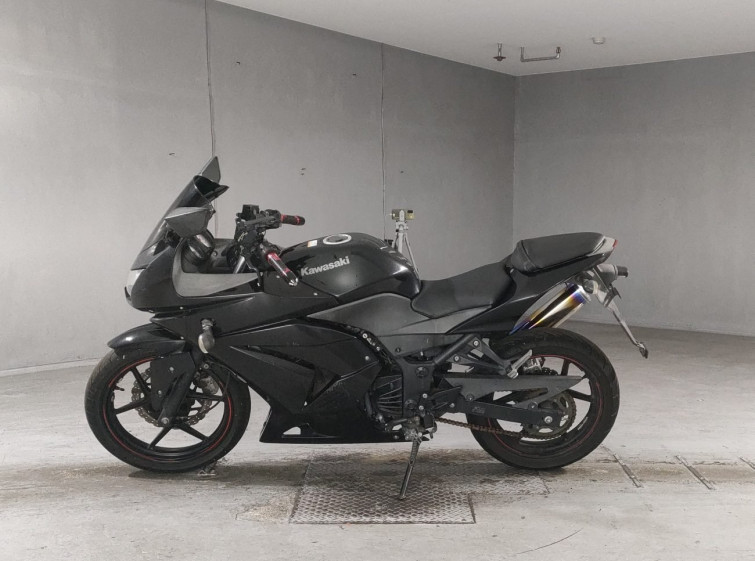 Мотоцикл Kawasaki NINJA250R з пробігом 28062 km