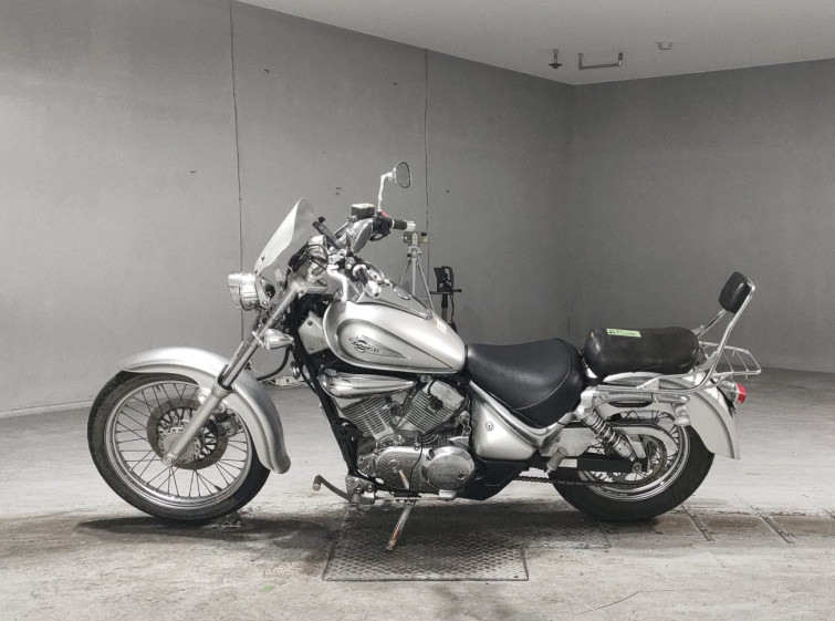 Мотоцикл Suzuki INTRUDER 250LC с пробегом 24517 km