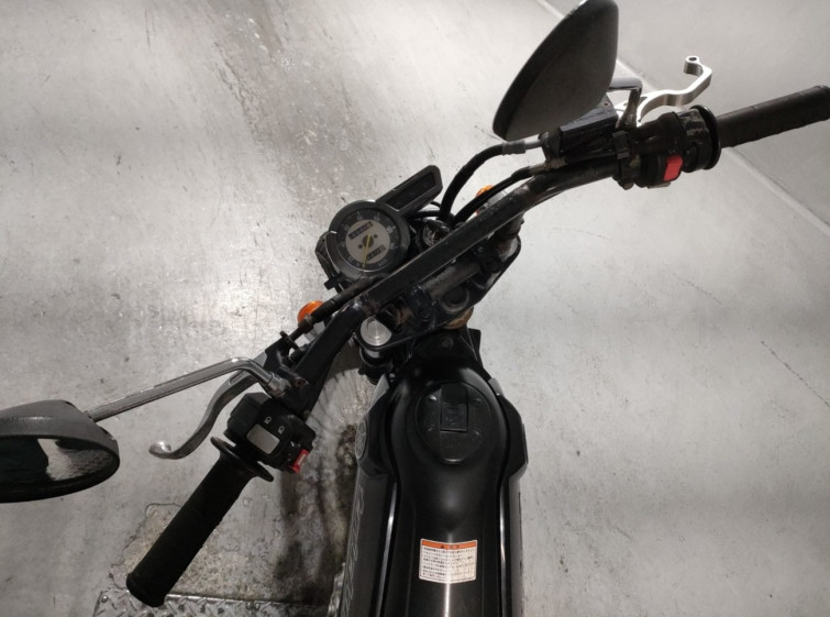 Мотоцикл Yamaha TRICKER с пробегом 16040 km