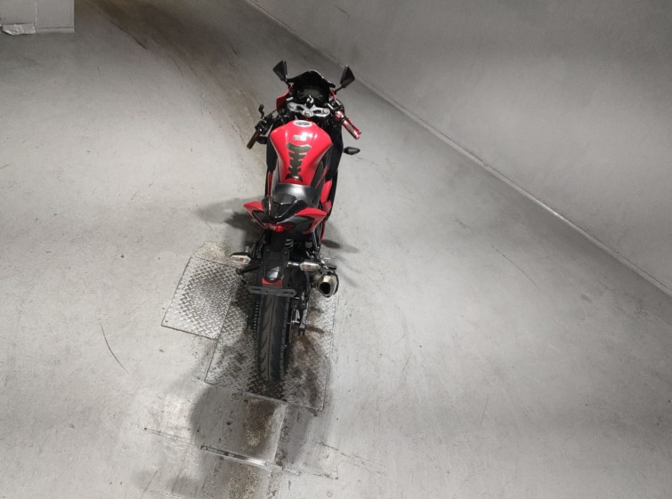 Мотоцикл Kawasaki NINJA250 с пробегом 8914 km