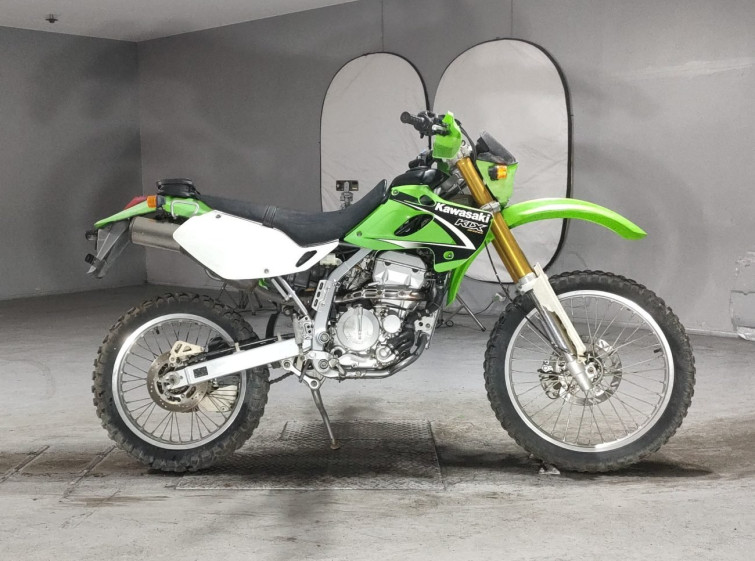 Мотоцикл Kawasaki KLX250 з пробігом 11574 km