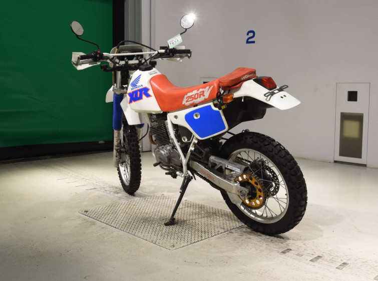 Мотоцикл Honda XLR250R з пробігом 5934 km