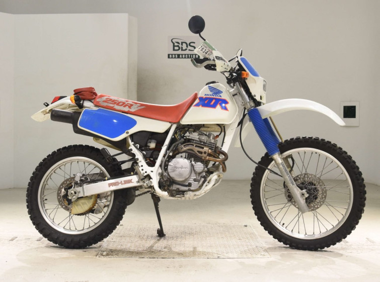 Мотоцикл Honda XLR250R з пробігом 5934 km