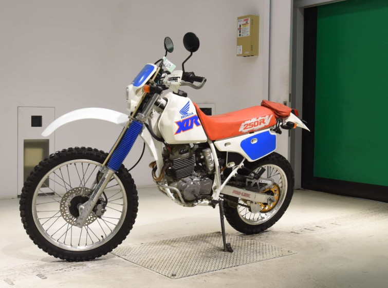 Мотоцикл Honda XLR250R з пробігом 5934 km