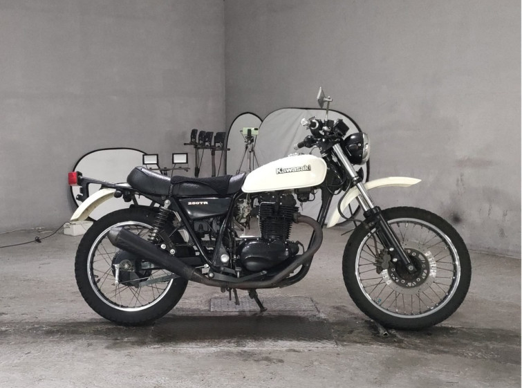 Мотоцикл Kawasaki 250TR с пробегом 33811 km