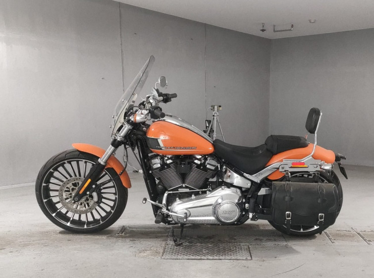 Мотоцикл HD FXBR1920 с пробегом 976 km