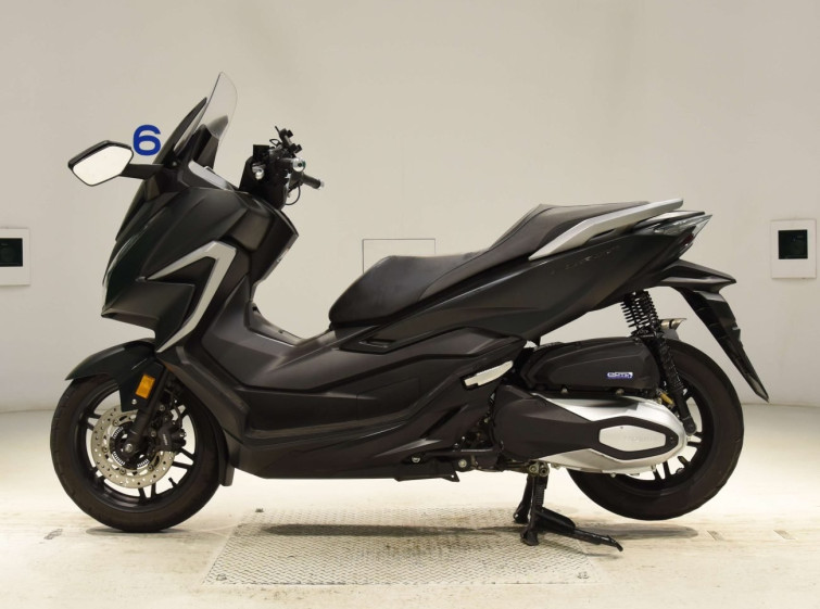 Мотоцикл Honda FORZA з пробігом 33755 km