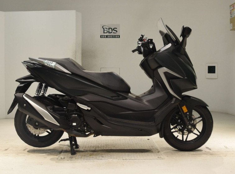 Мотоцикл Honda FORZA з пробігом 33755 km