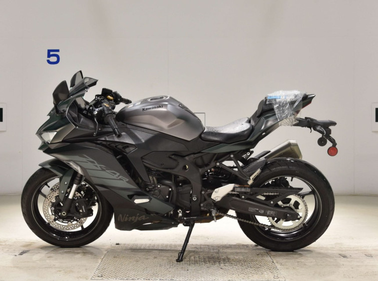 Мотоцикл Kawasaki ZX-4R SE з пробігом 9366 km