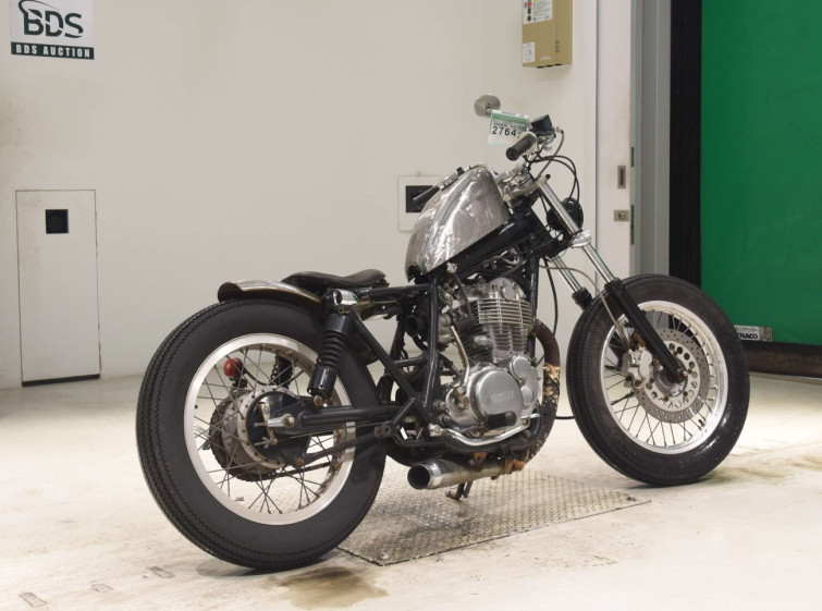 Мотоцикл Yamaha SR400 с пробегом 19835 km