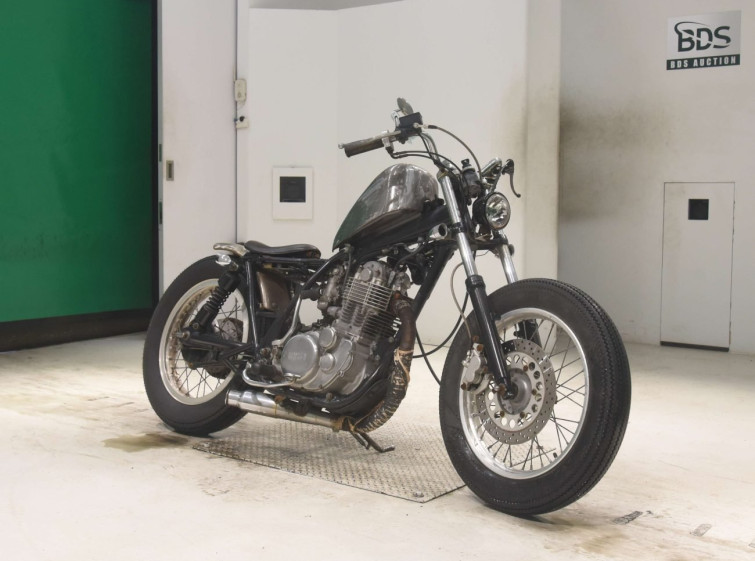 Мотоцикл Yamaha SR400 с пробегом 19835 km