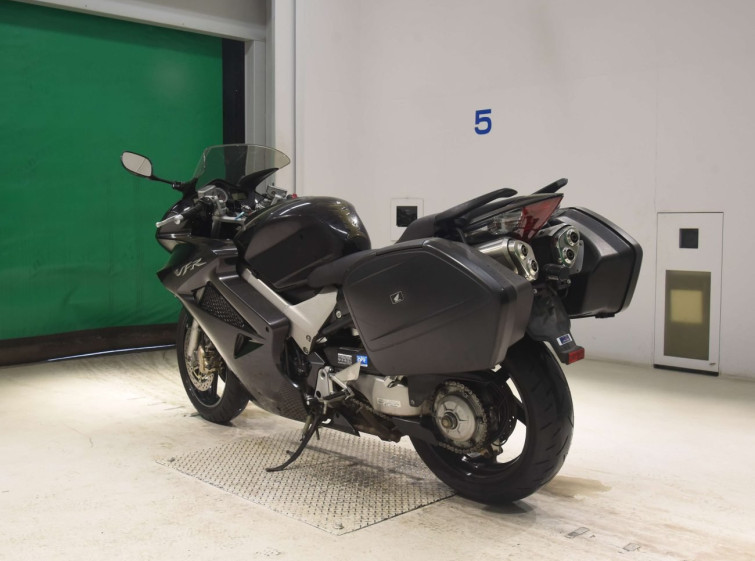 Мотоцикл Honda VFR800A з пробігом 17731 km