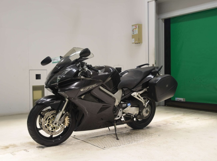 Мотоцикл Honda VFR800A з пробігом 17731 km