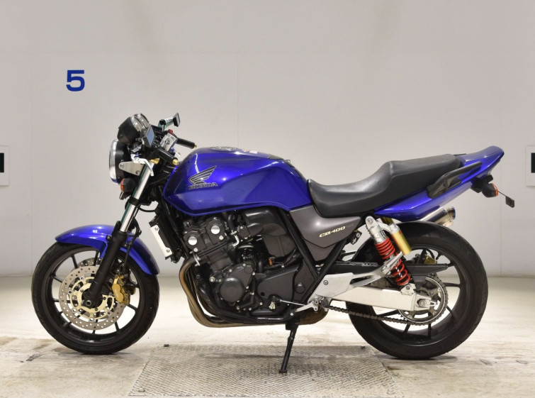 Мотоцикл Honda CB400SFV з пробігом 31366 km