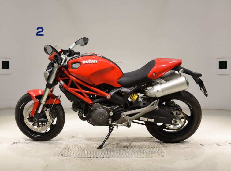 Мотоцикл Ducati MONSTER 696 з пробігом 5165 km