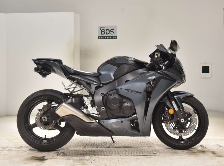 Мотоцикл Honda CBR1000RR с пробегом 38843 km