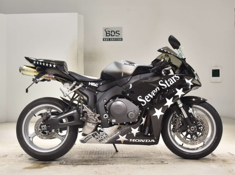 Мотоцикл Honda CBR1000RR з пробігом 46002 km