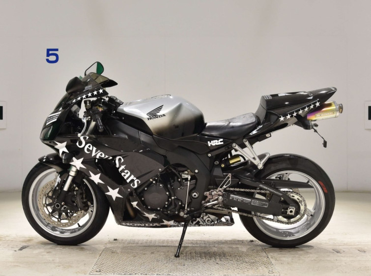 Мотоцикл Honda CBR1000RR з пробігом 46002 km