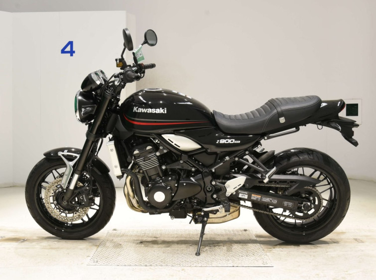 Мотоцикл Kawasaki Z900RS с пробегом 2158 km
