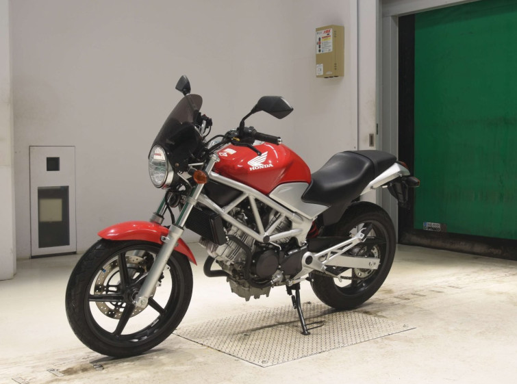 Мотоцикл Honda VTR250 с пробегом 1619 km