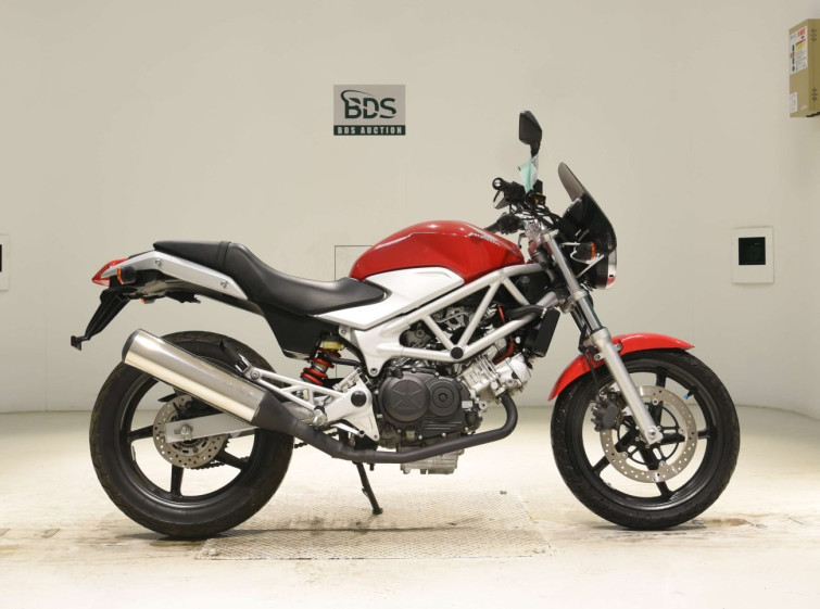 Мотоцикл Honda VTR250 с пробегом 1619 km