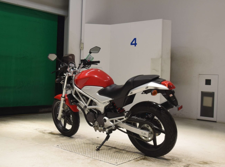 Мотоцикл Honda VTR250 с пробегом 1619 km