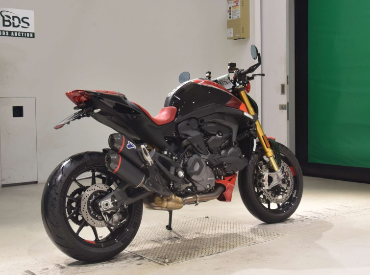Мотоцикл Ducati MONSTER 937 з пробігом 4353 km