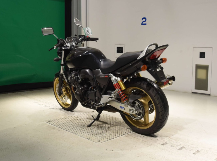 Мотоцикл Honda CB400SFV с пробегом 15900 km