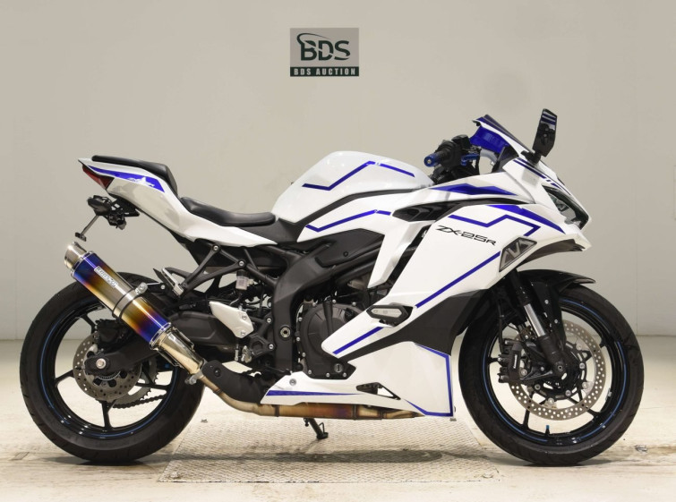 Мотоцикл Kawasaki ZX-25R-2SE з пробігом 1118 km