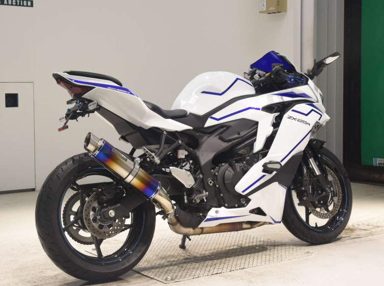 Мотоцикл Kawasaki ZX-25R-2SE з пробігом 1118 km