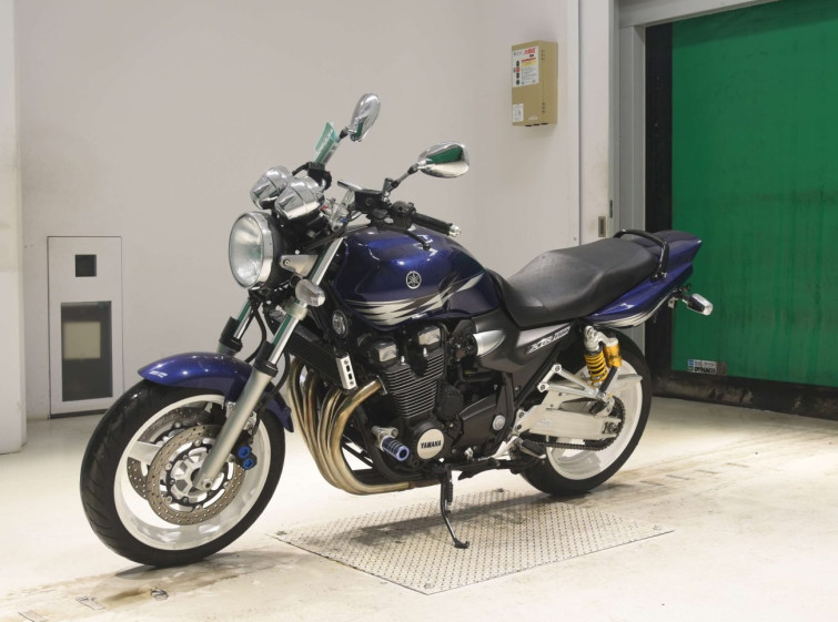 Мотоцикл Yamaha XJR1300 з пробігом 49230 km