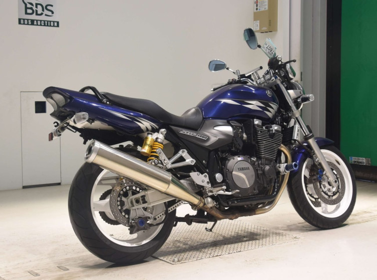 Мотоцикл Yamaha XJR1300 з пробігом 49230 km