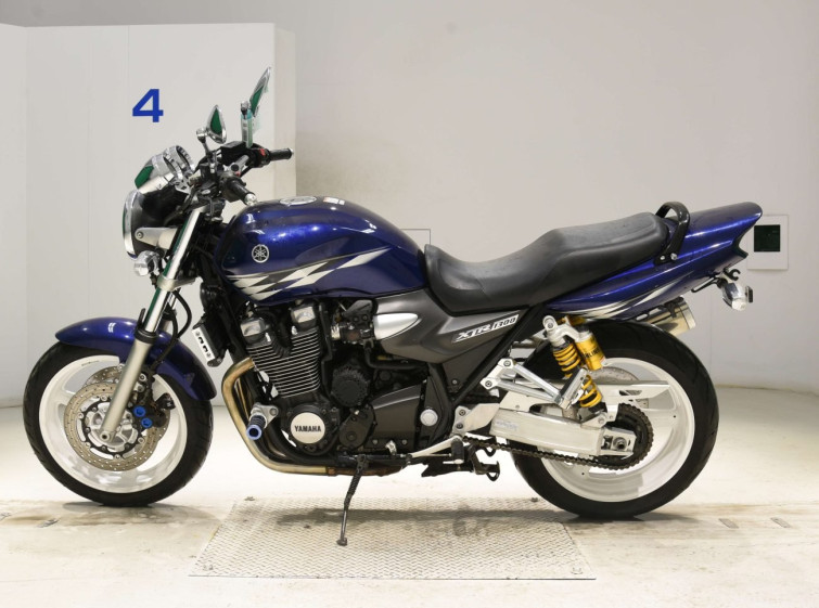 Мотоцикл Yamaha XJR1300 з пробігом 49230 km