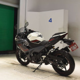 Мотоцикл Kawasaki NINJA400 с пробегом 2788 km