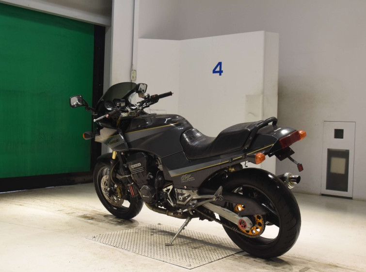 Мотоцикл Kawasaki GPZ900R з пробігом 58062 km