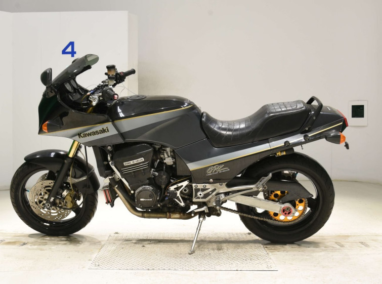 Мотоцикл Kawasaki GPZ900R з пробігом 58062 km