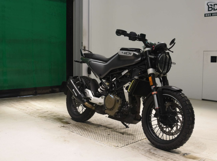 Мотоцикл Husqvarna SVARTPILEN 401 с пробегом 15428 km