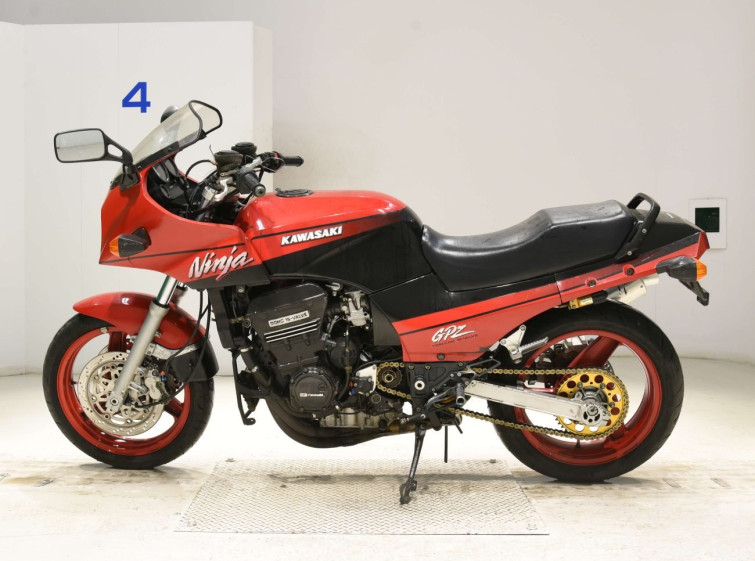 Мотоцикл Kawasaki GPZ900R з пробігом 39854 km